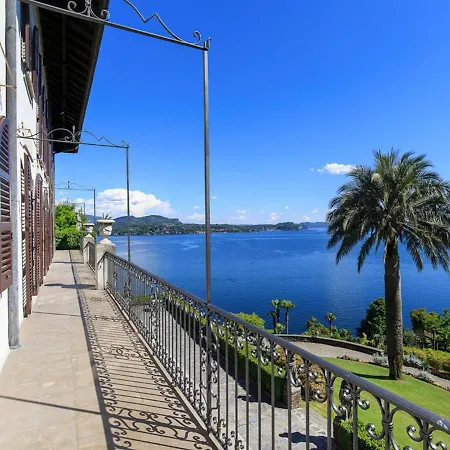 Villa Villino San Remigio 4 Bedrooms 9 Pax Verbania