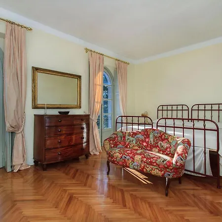 Villa Villino San Remigio 4 Bedrooms 9 Pax Verbania